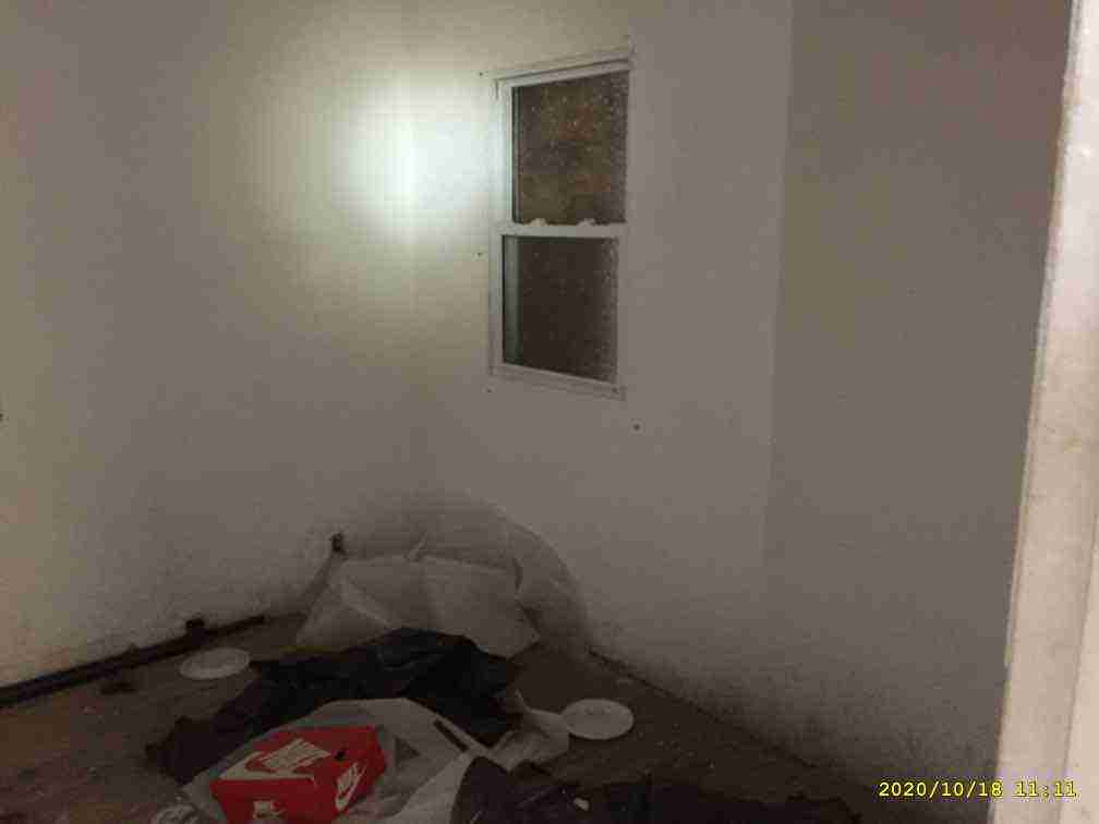 3027086-1_020.jpg