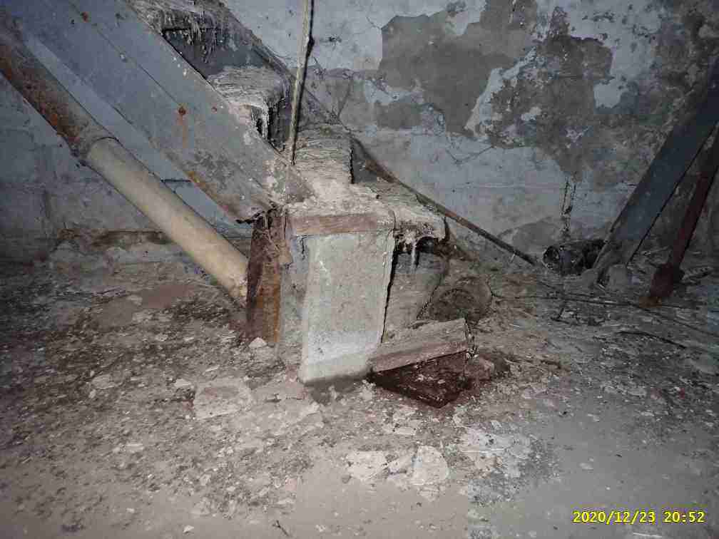 3030052-1_051.jpg