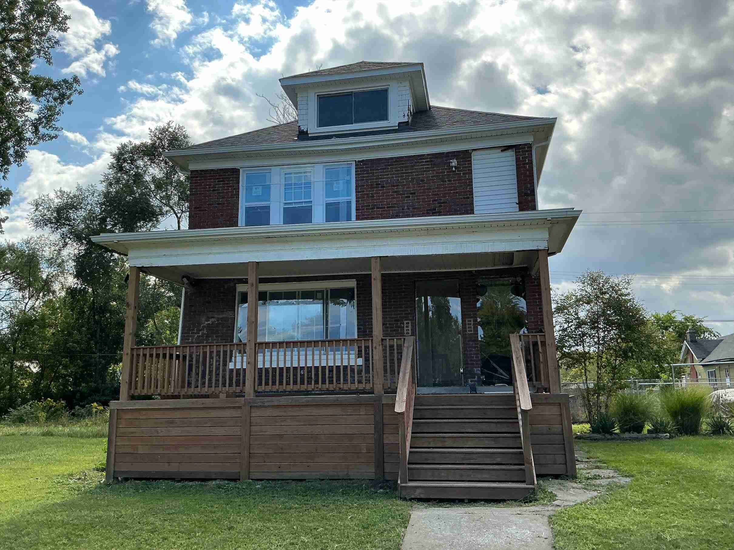 639 Kitchener