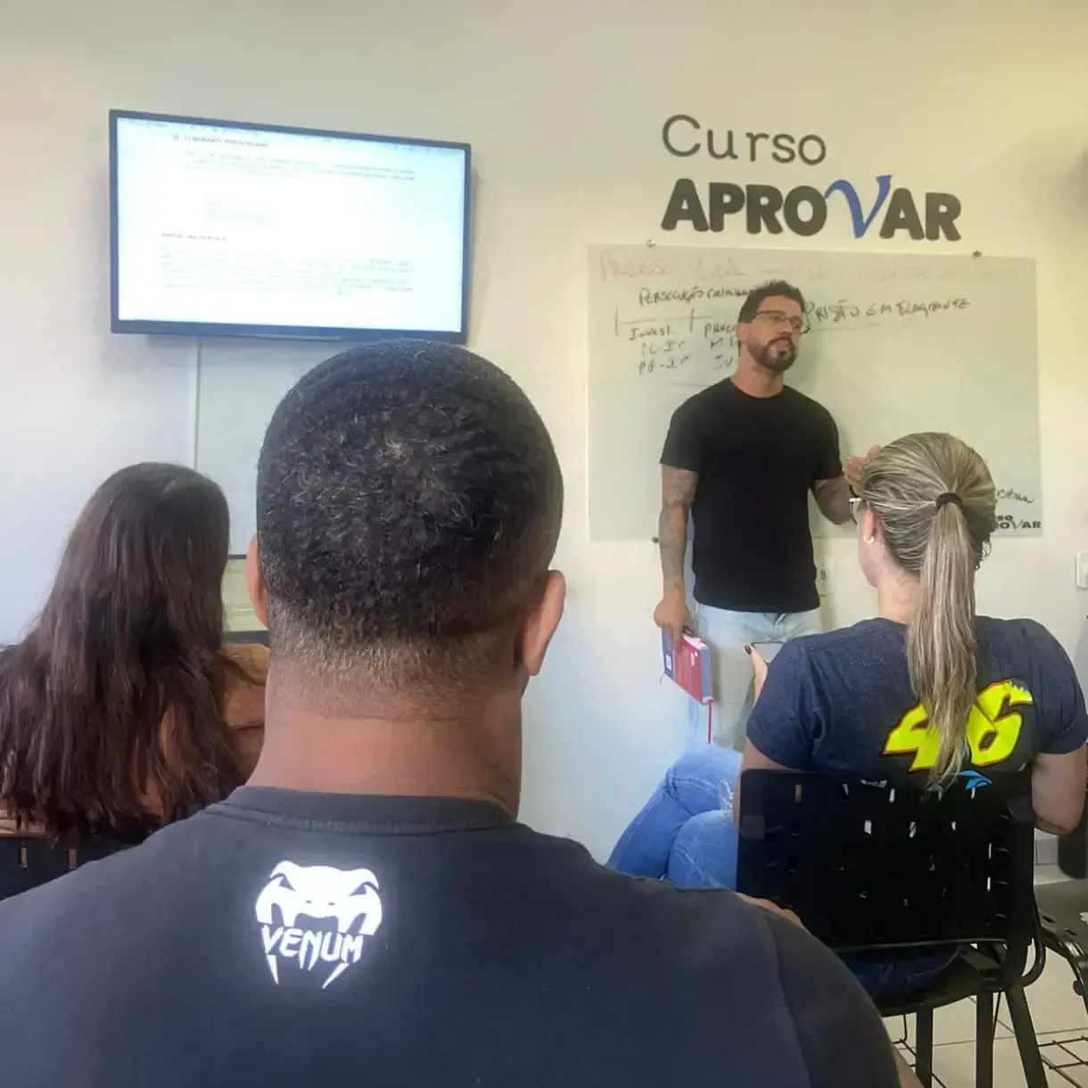 Aula presencial — turma reunida para a preparação PMERJ