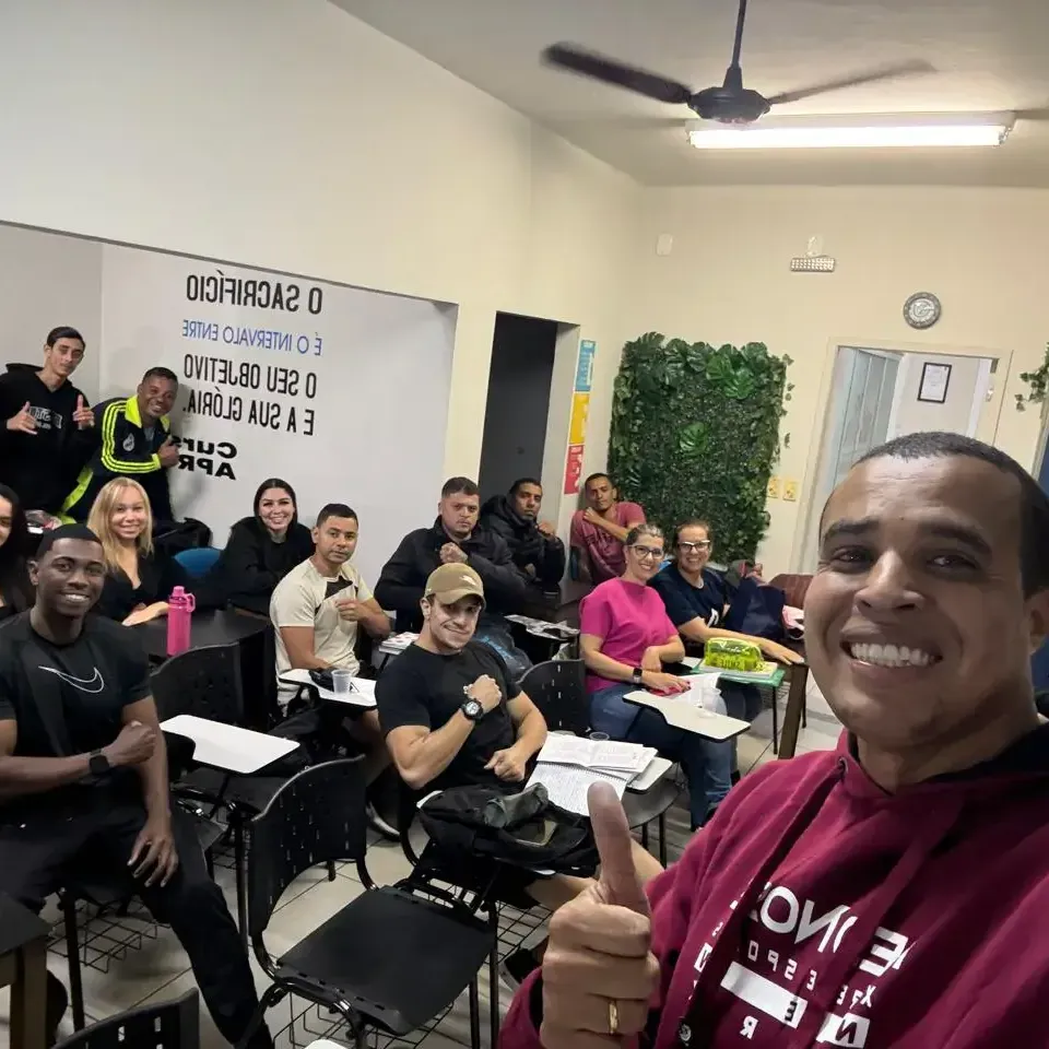 Alunos em simulado presencial