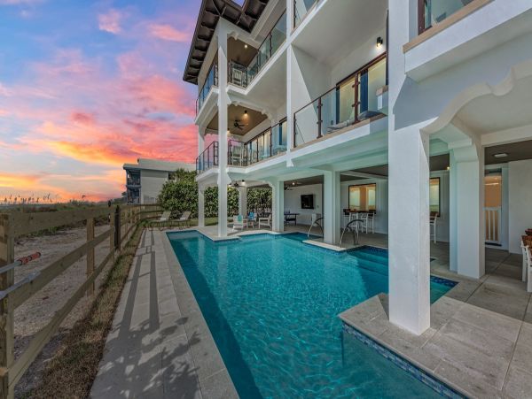 Holmes Beach Vacation Beach Condo Four Bedrooms Gulf Views- NEW ARRIVAL