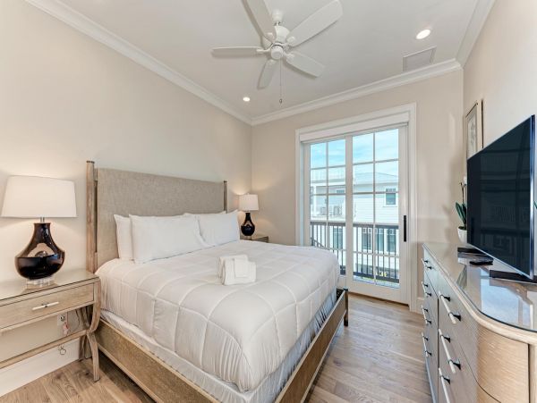 Holmes Beach Vacation Beach Condo Four Bedrooms Gulf Views- NEW ARRIVAL
