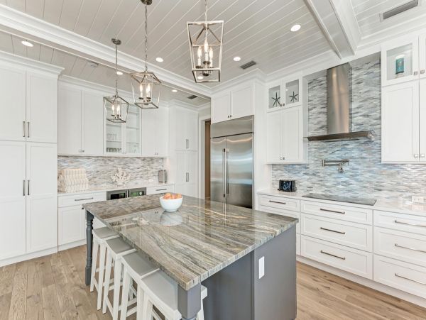 Holmes Beach Vacation Beach Condo Four Bedrooms Gulf Views- NEW ARRIVAL
