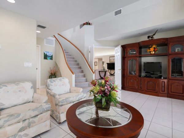 Bay Front Vacation Home in Anna Maria Island 12 Guests