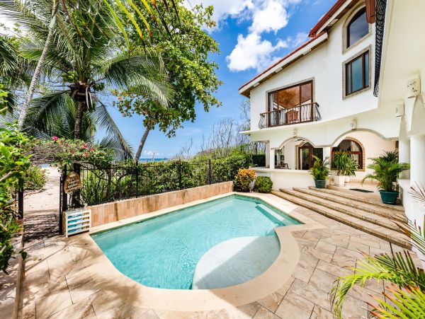 Beautiful Beach Villa in Playa Grande Five Bedroom with Pool