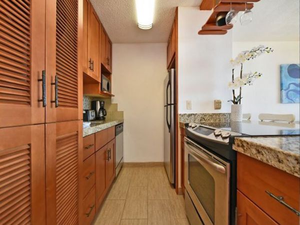 Oceanfront Charming Vacation Condo Sleeps Four Guests
