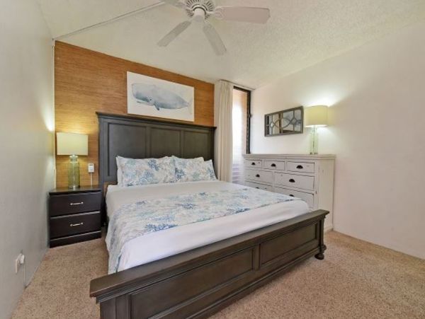Oceanfront Charming Vacation Condo Sleeps Four Guests