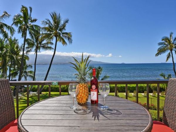 Oceanfront Charming Vacation Condo Sleeps Four Guests