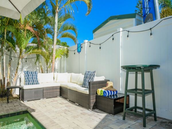 Four Bedroom Vacation Home with Pool and Short Walk to Beach