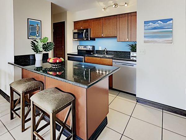 Kihei Two Bedroom Vacation Condo Sleeps Six Walk To Beach