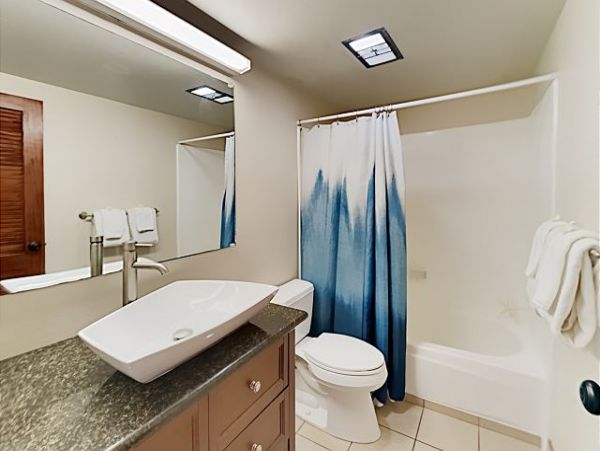 Kihei Two Bedroom Vacation Condo Sleeps Six Walk To Beach