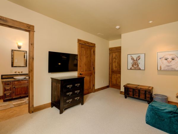 Big Sky Home 1000075