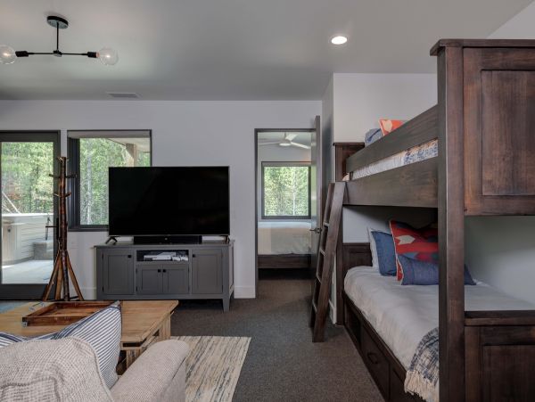 Big Sky Home 1000099
