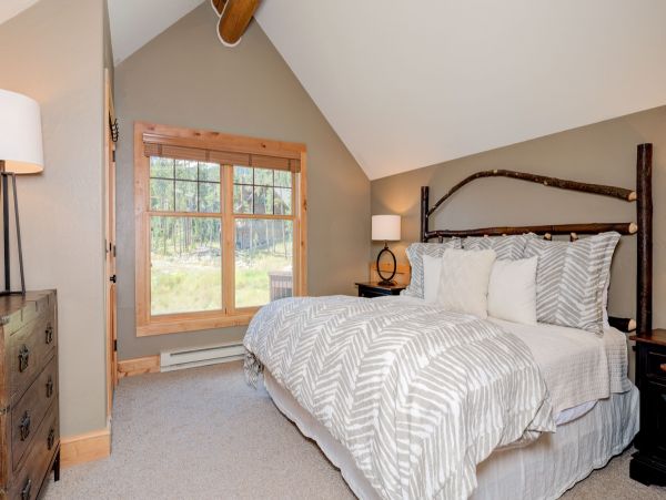 Big Sky Home 1000128