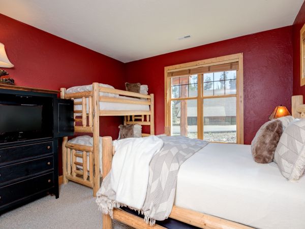 Big Sky Home 1000128