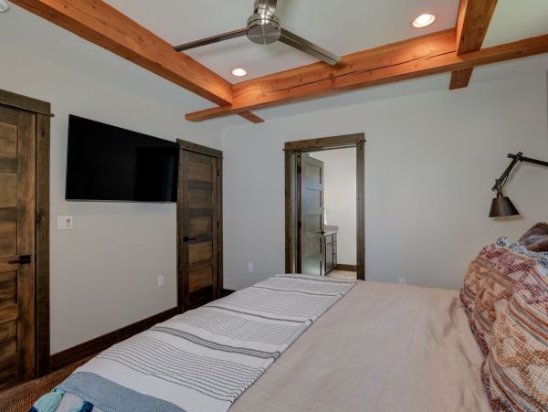 Big Sky Home 1000135