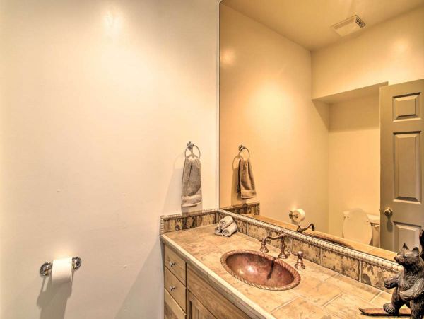 Big Sky Condo 1000150