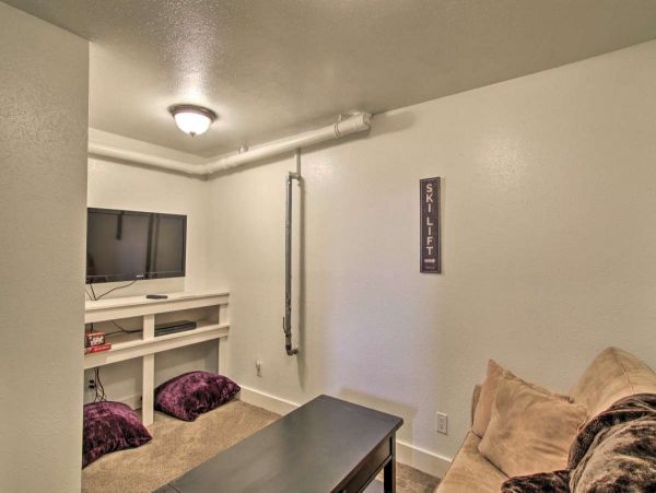 Big Sky Condo 1000150