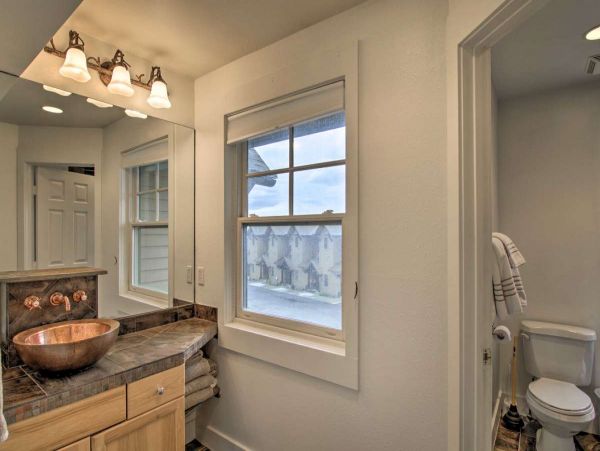 Big Sky Condo 1000150