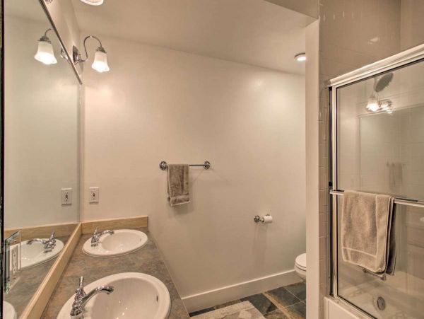Big Sky Condo 1000150