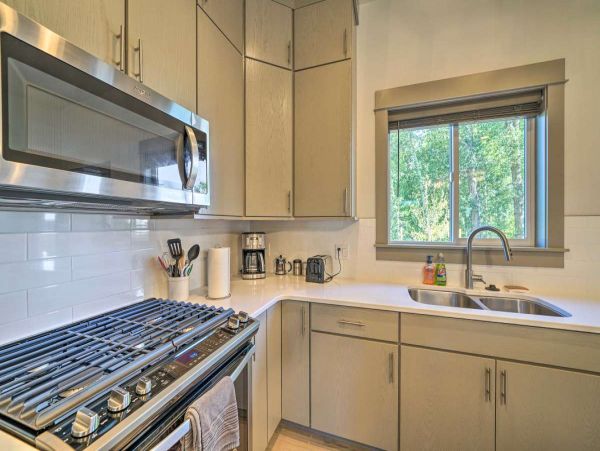 Big Sky Condo 1000160