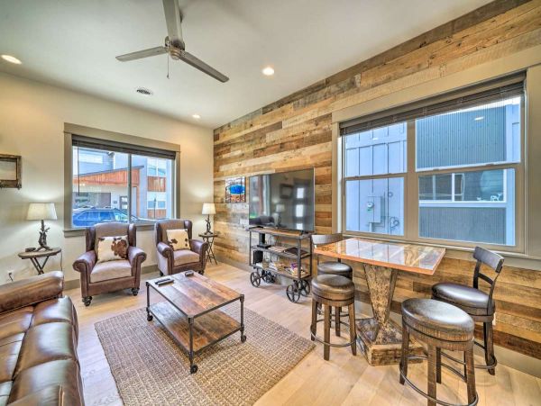 Big Sky Condo 1000160