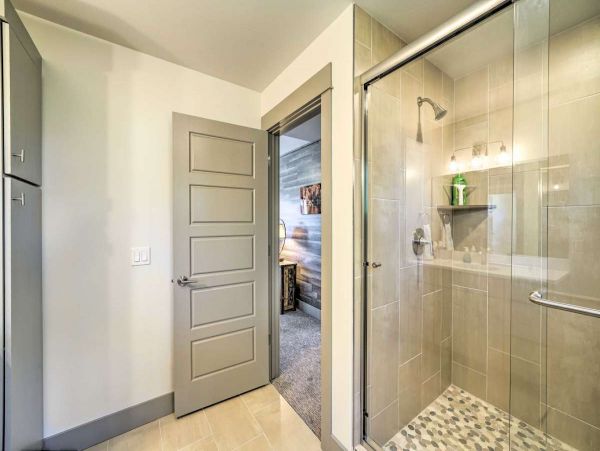 Big Sky Condo 1000160