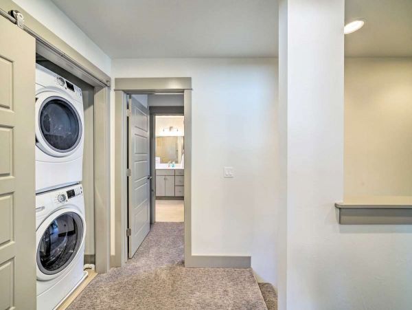 Big Sky Condo 1000160