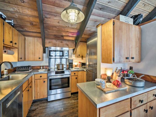 Big Sky Condo 1000167