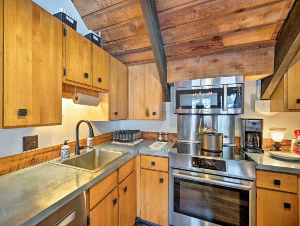 Big Sky Condo 1000167