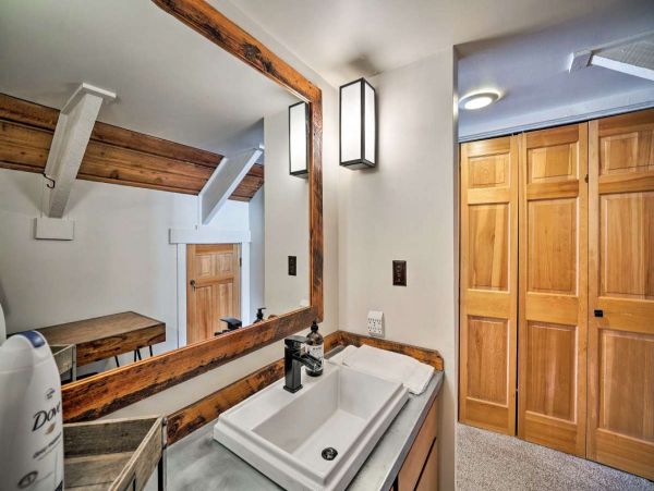 Big Sky Condo 1000167
