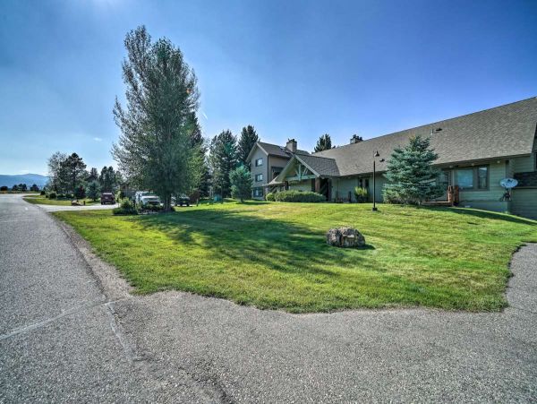 Big Sky Condo 1000167