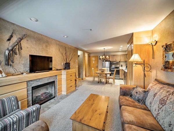 Big Sky Condo 1000168