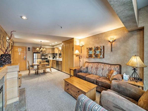 Big Sky Condo 1000168