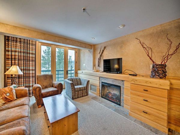 Big Sky Condo 1000168