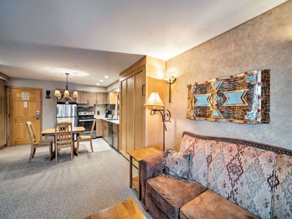 Big Sky Condo 1000168