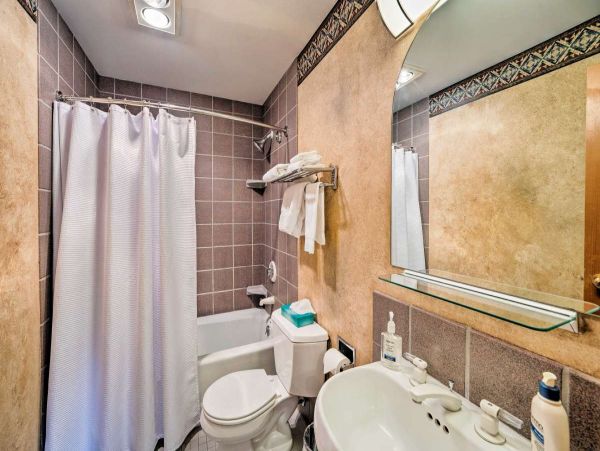 Big Sky Condo 1000168