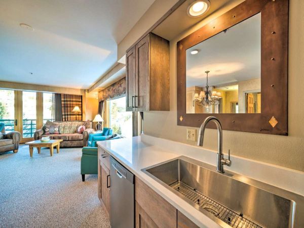 Big Sky Condo 1000171
