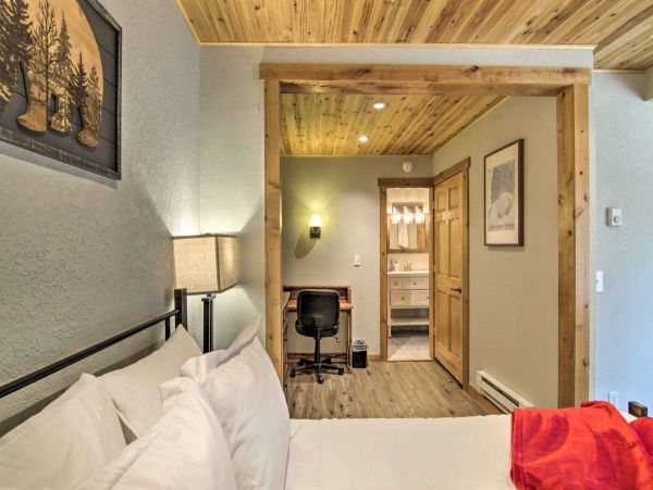 Big Sky Condo 1000173