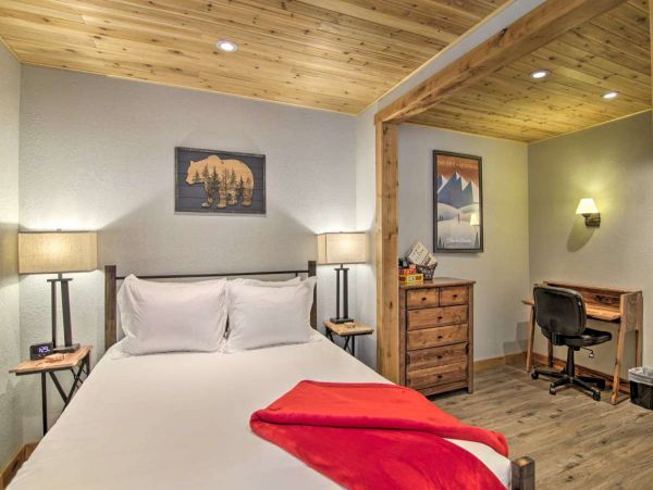 Big Sky Condo 1000173