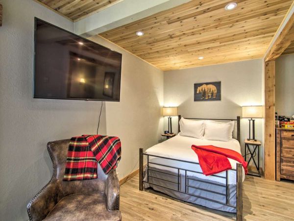 Big Sky Condo 1000173