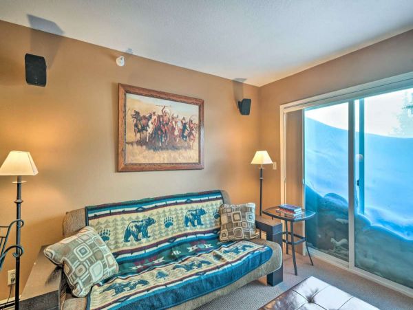 Big Sky Condo 1000175