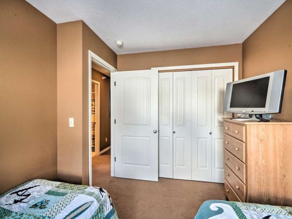 Big Sky Condo 1000175
