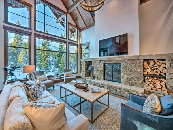 Gorgeous Vacation Rental with 6 Bedrooms in Big Sky