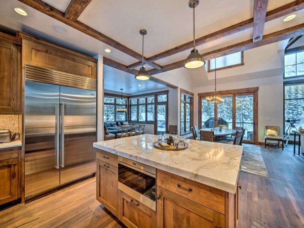 Gorgeous Vacation Rental with 6 Bedrooms in Big Sky
