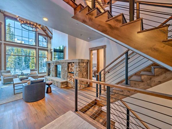 Gorgeous Vacation Rental with 6 Bedrooms in Big Sky