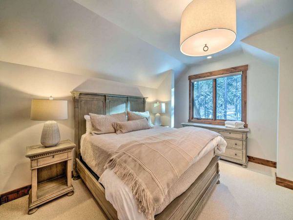 Gorgeous Vacation Rental with 6 Bedrooms in Big Sky