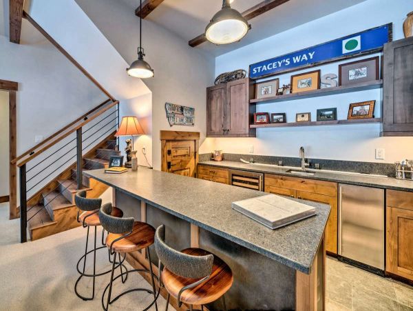 Gorgeous Vacation Rental with 6 Bedrooms in Big Sky