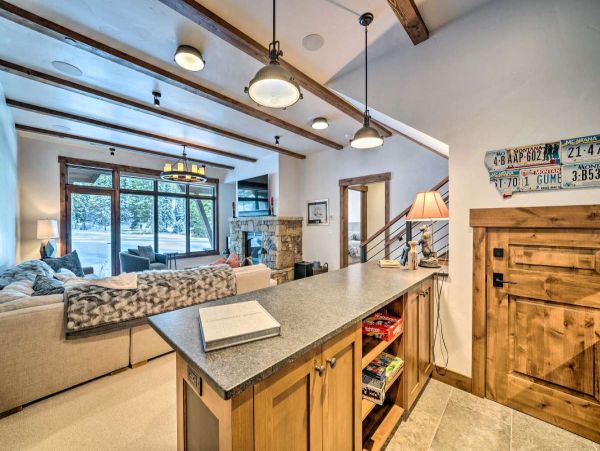 Gorgeous Vacation Rental with 6 Bedrooms in Big Sky
